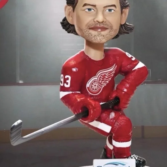 NHL DETROIT RED WINGS Alex Debrincat SGA Bobblehead 2024 PROMO HOCKEY-NEW - Picture 2 of 4